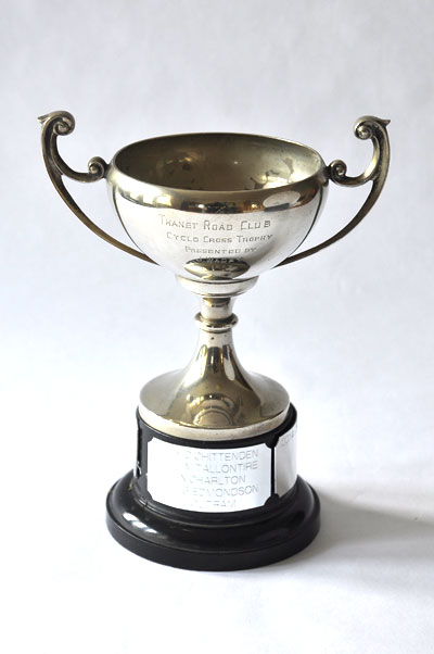 (28) Cyclo-cross Trophy